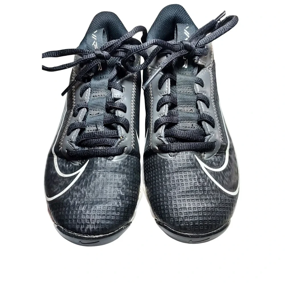 Nike‎ Fastflex Youth Football Baseball Cleats Black White Low Top Size 2Y youth